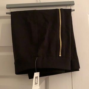Anne Klein Black zip up skirt
